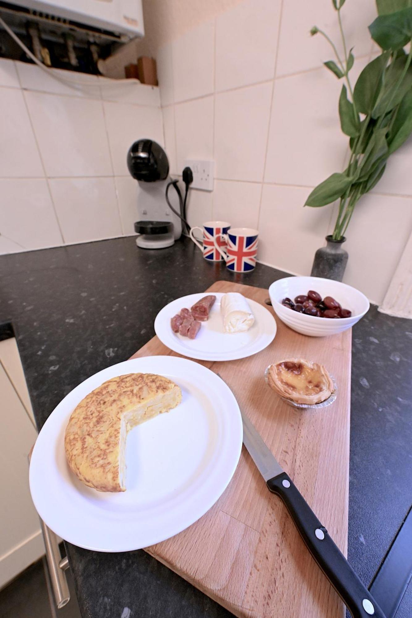 Stunning 3 Bedroom Serviced Flat In North London Exterior photo